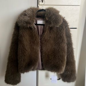 The Frankie Shop Sabrina faux fur jacket. Size XS-S color khaki. Never worn